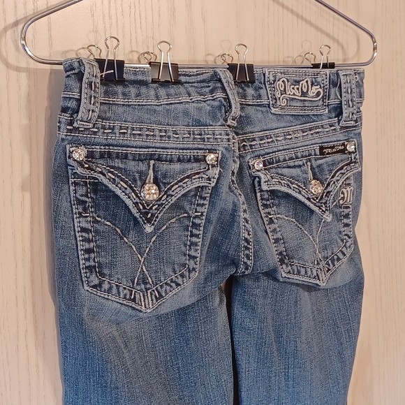 Miss Me Jeans, Size 28, Low-Rise, 30W x 30L, Boot Cut, Bedazzled - Picture 8 of 10
